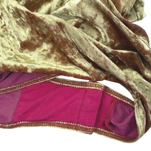 NWT OUT FROM UNDER UO Crushed Velvet Off-The-Shoulder Bodysuit Terracotta Small - Picture 5 of 5